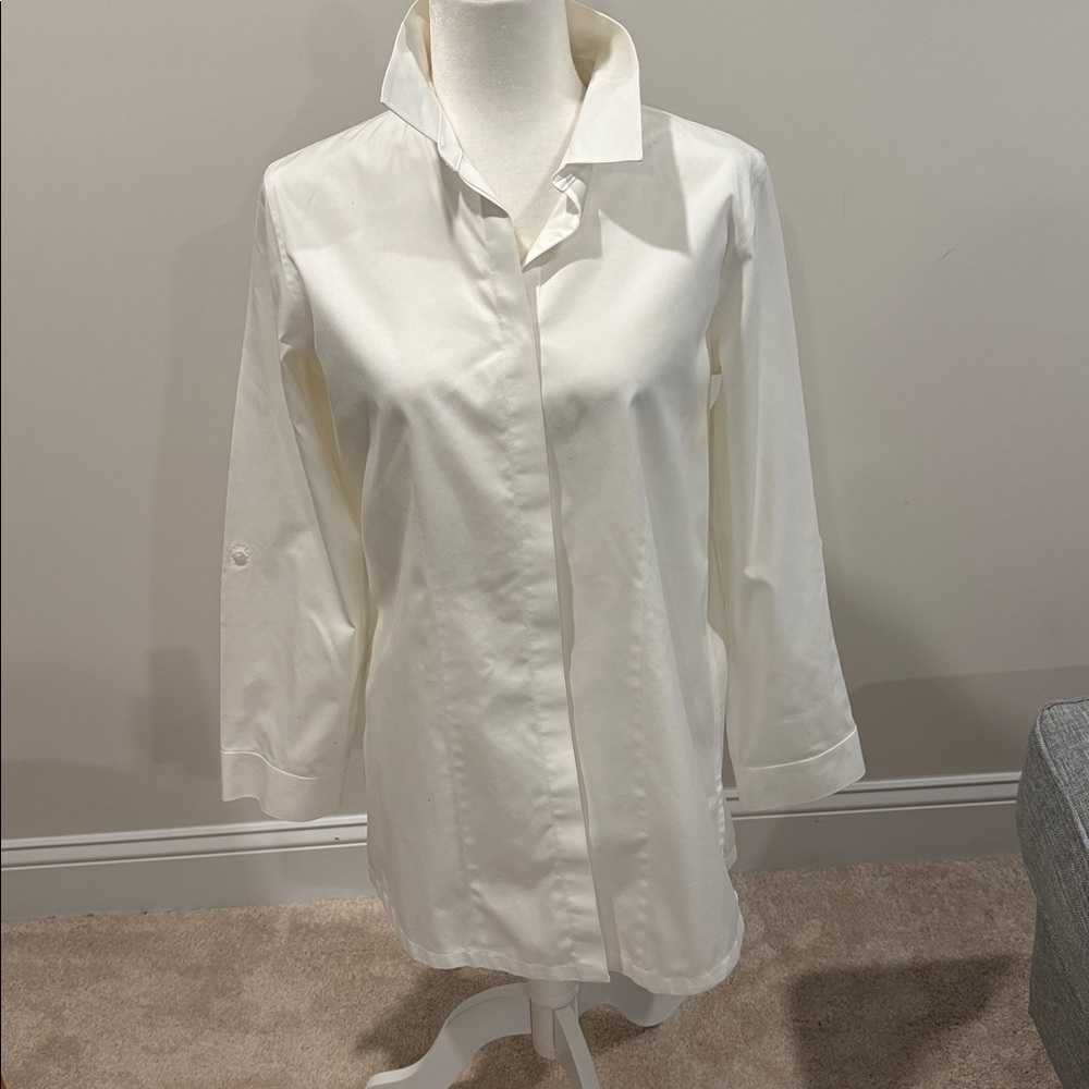 Chico's Classic crisp White tunic Blouse